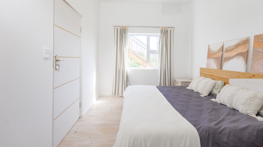 4 Bedroom Property for Sale in Suiderstrand Western Cape